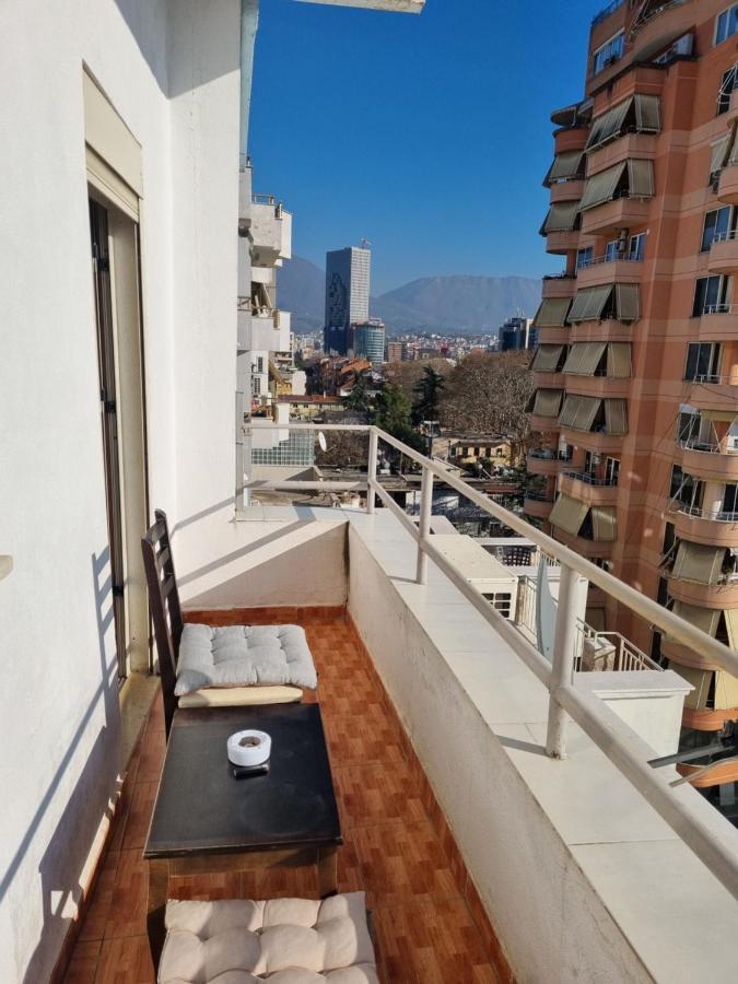 Sky Apartament. Bllok District Tirana Buitenkant foto