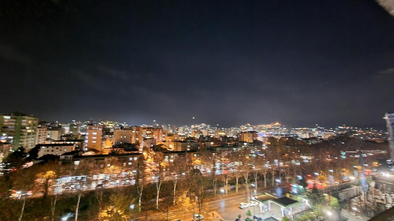 Sky Apartament. Bllok District Tirana Buitenkant foto