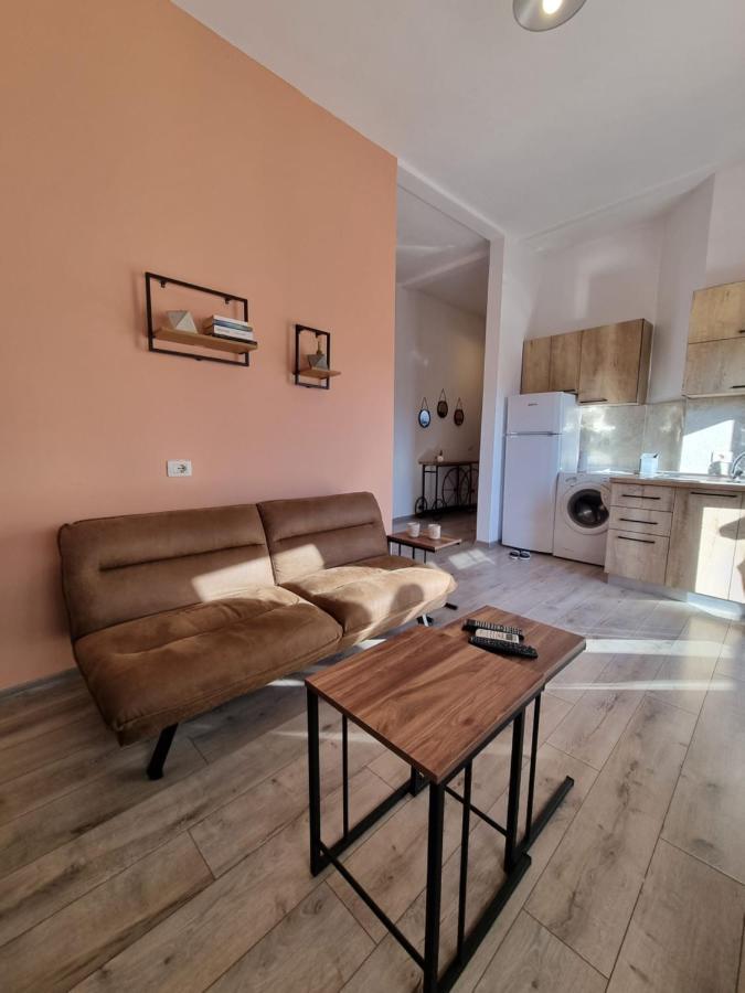 Sky Apartament. Bllok District Tirana Buitenkant foto